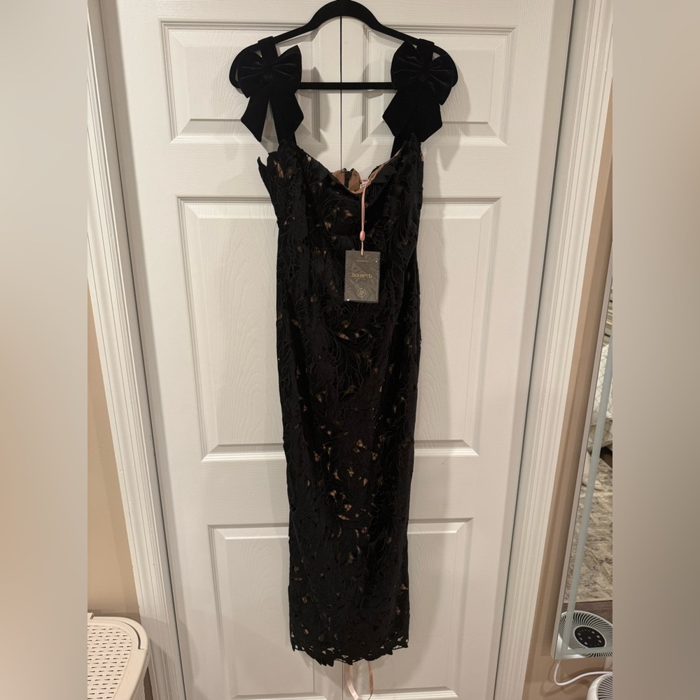 House of CB Tiff Velvet Lacy Body Con Dress - Picture 3 of 7